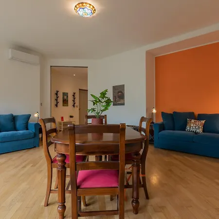 Corso Vittorio By Wonderful Italy * Turín